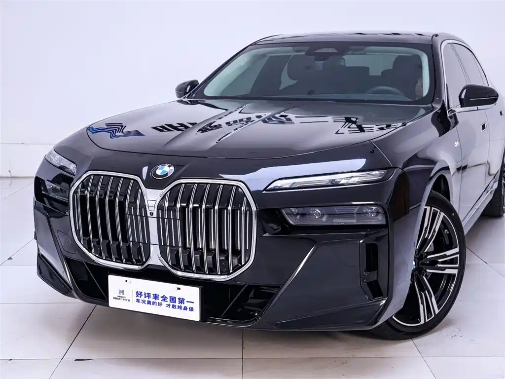 BMW 7 Series 2023 740Li Leading M Sports Package купить на сайте DeffCars