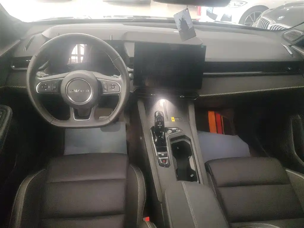 Lynk & Co 03 2023 1.5TD DCT Pro купить на сайте DeffCars