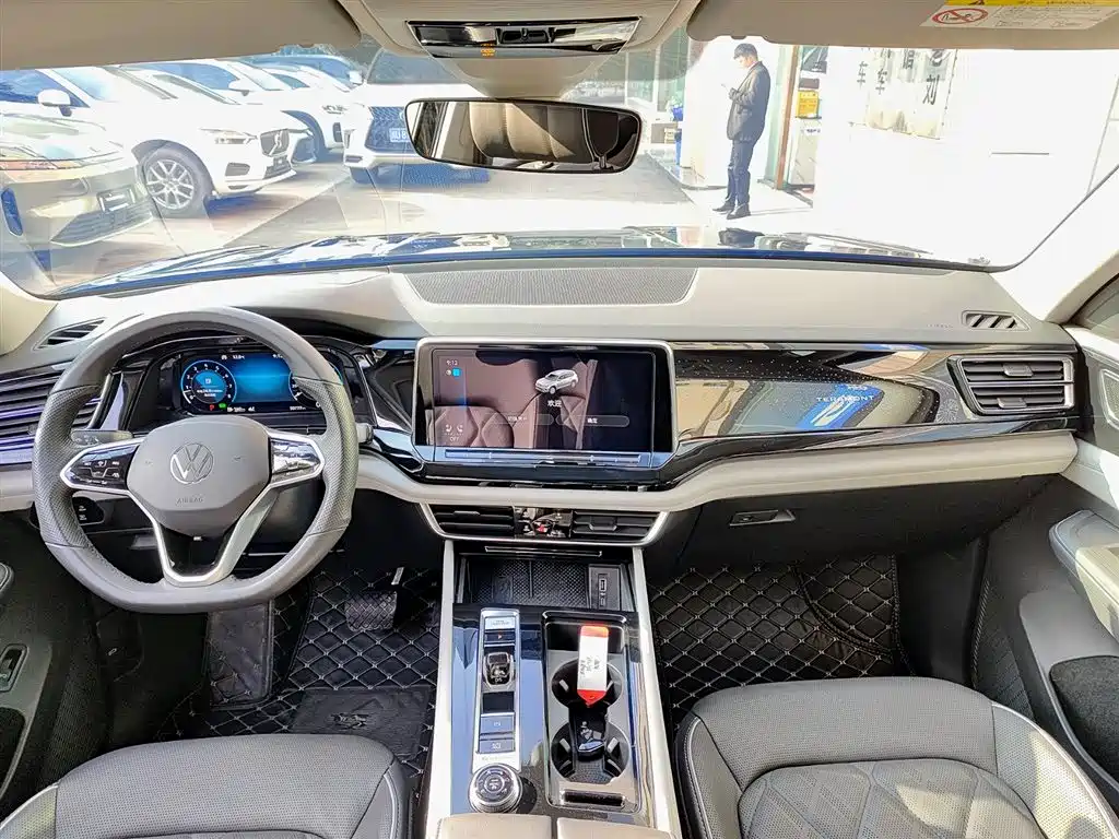 Touron 2023 530 V6 four-wheel drive flagship version купить на сайте DeffCars