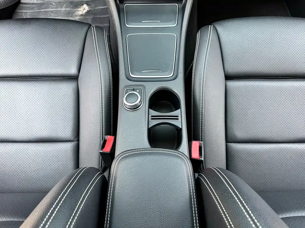 Mercedes-Benz GLA 2018 GLA 200 Fashion Model купить на сайте DeffCars