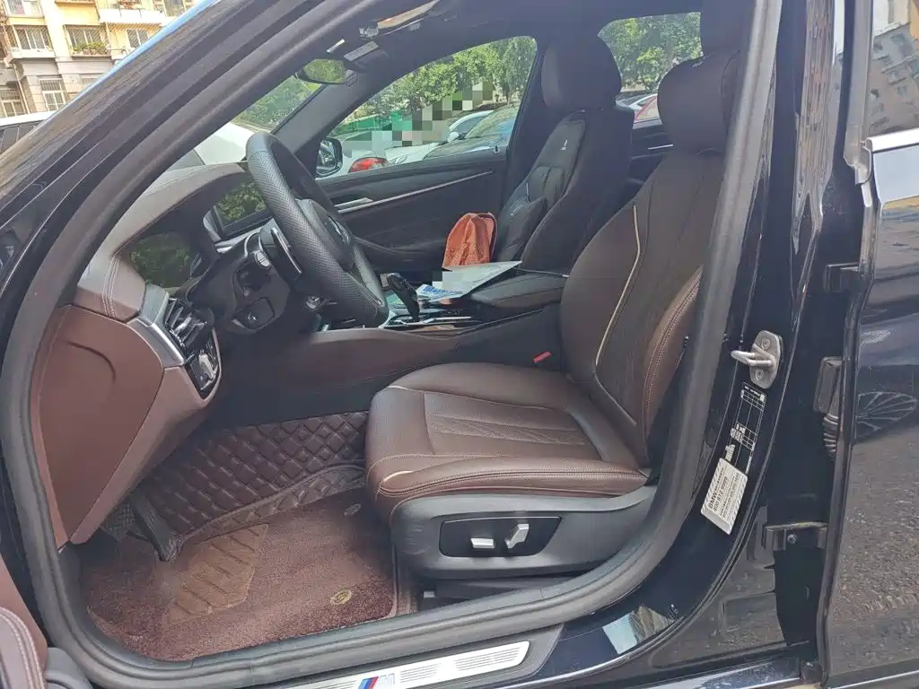 BMW 5 Series 2022 facelift 2 530Li leading M sports package купить на сайте DeffCars
