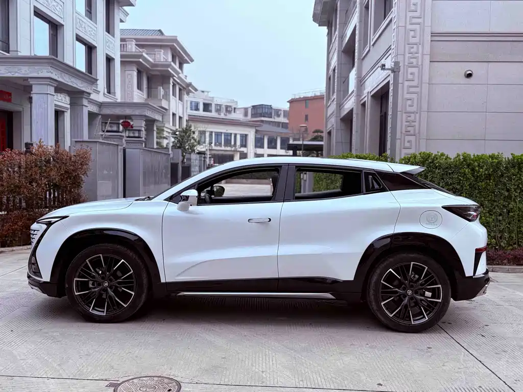 Changan UNI-T 2023 second generation 1.5T premium model купить на сайте DeffCars
