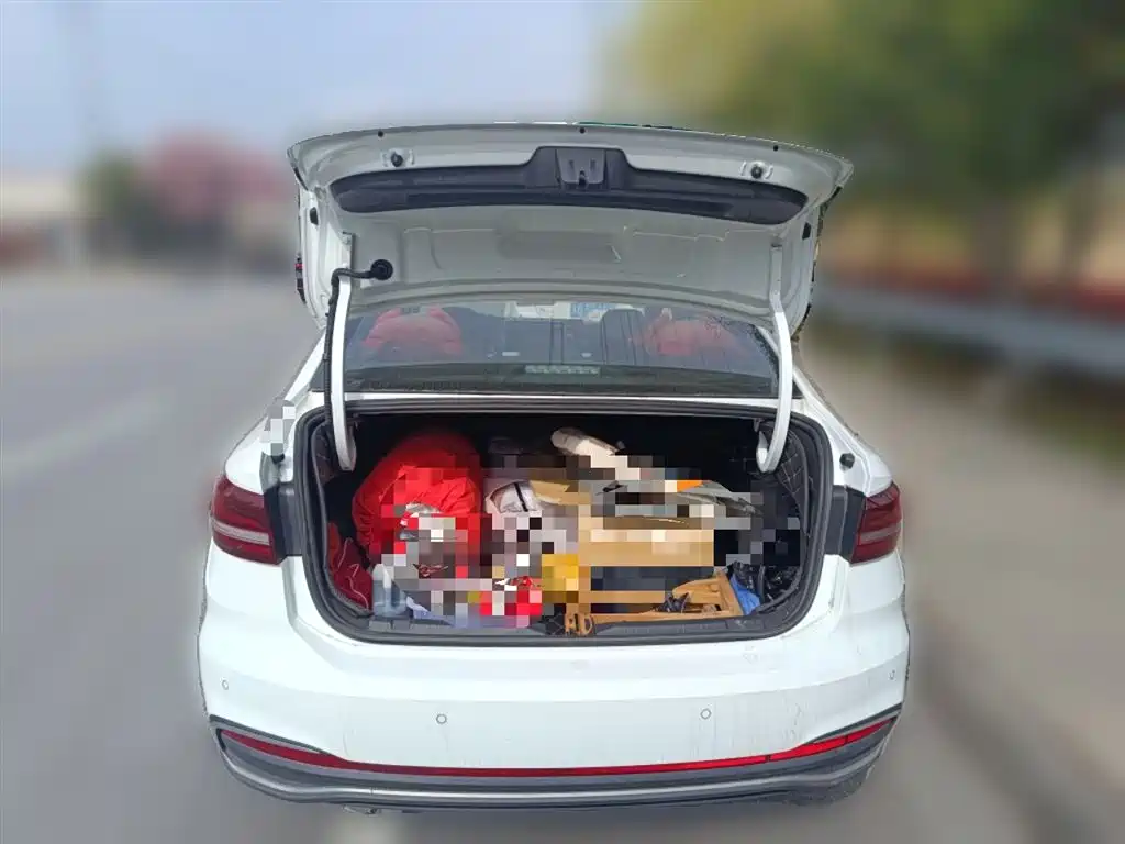 Lavida 2023 1.5L automatic 5 million version купить на сайте DeffCars