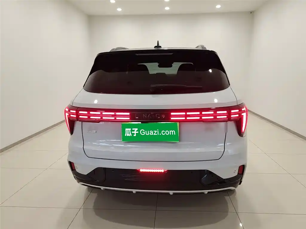 Lynk & Co 01 2023 1.5TD EM-F PM купить на сайте DeffCars
