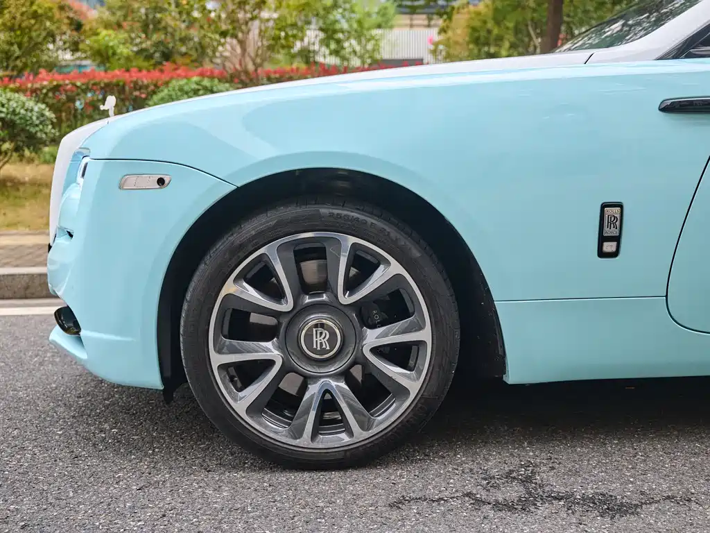 Phantom 2013 6.6T standard model купить на сайте DeffCars