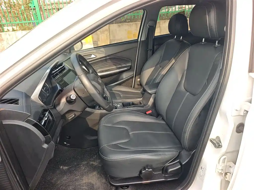 Tiggo 3x 2021 PLUS 1.5L CVT Happy Red Date Edition купить на сайте DeffCars