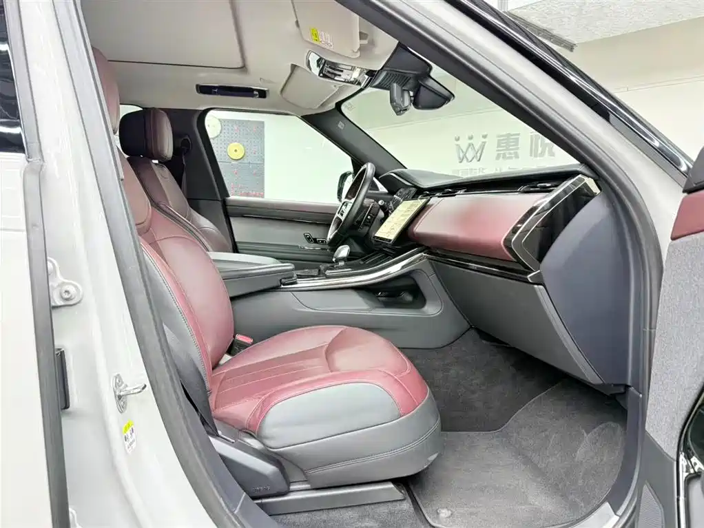Range Rover Sport 2024 400PS Dynamic HSE купить на сайте DeffCars