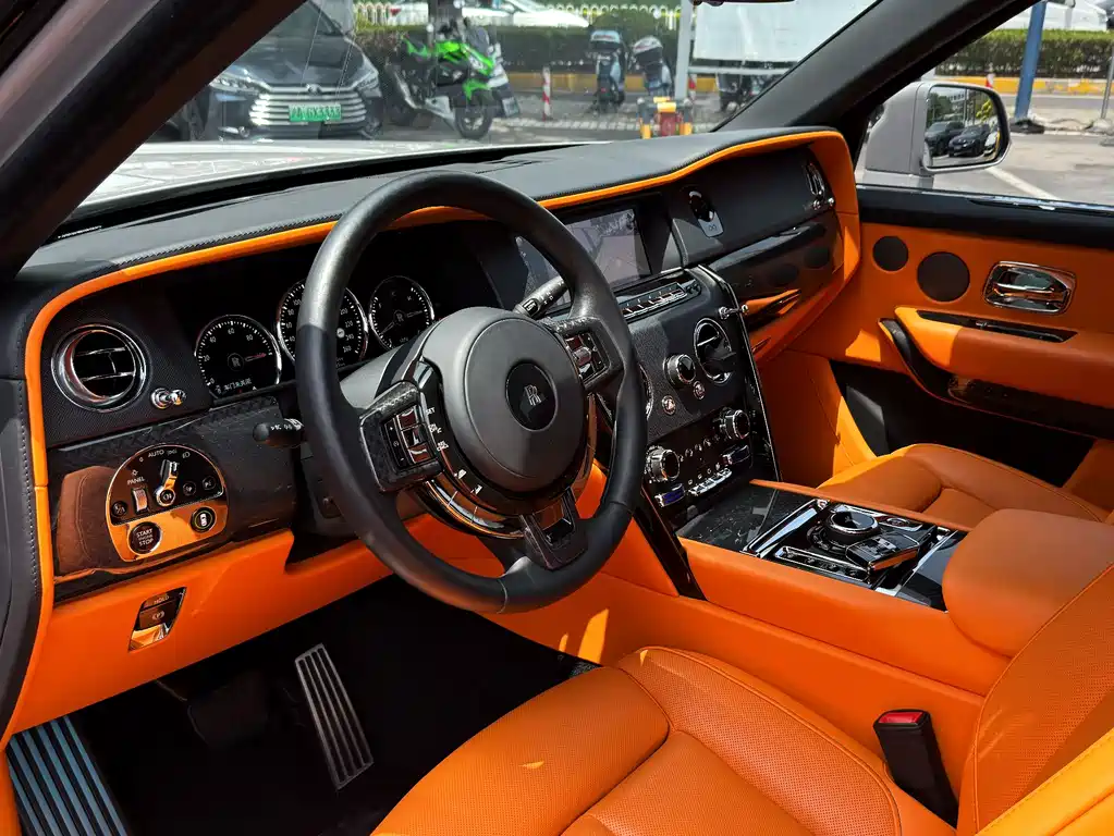 Cullinan 2020 Black Badge купить на сайте DeffCars