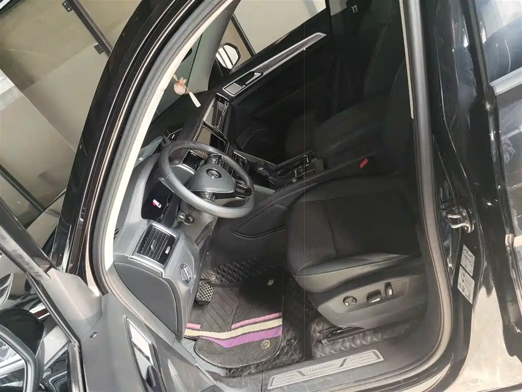 Touron 2020 380TSI four-wheel drive comfort version National VI купить на сайте DeffCars