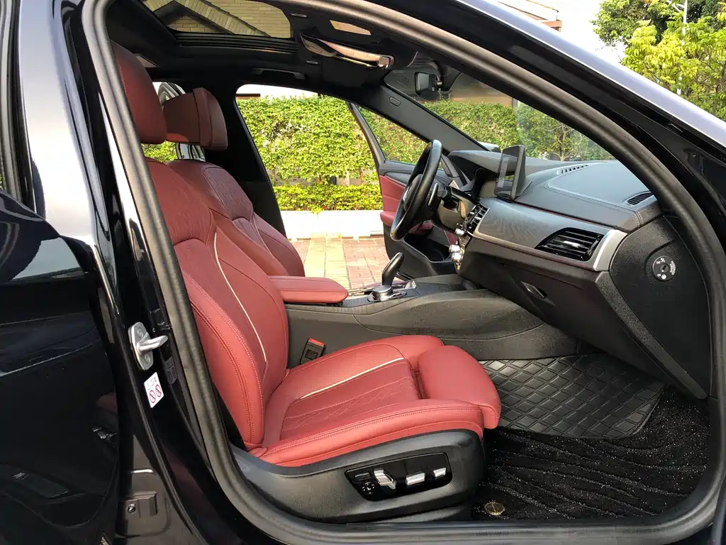 BMW 5 Series 2023 facelift 530Li exclusive M sports package купить на сайте DeffCars