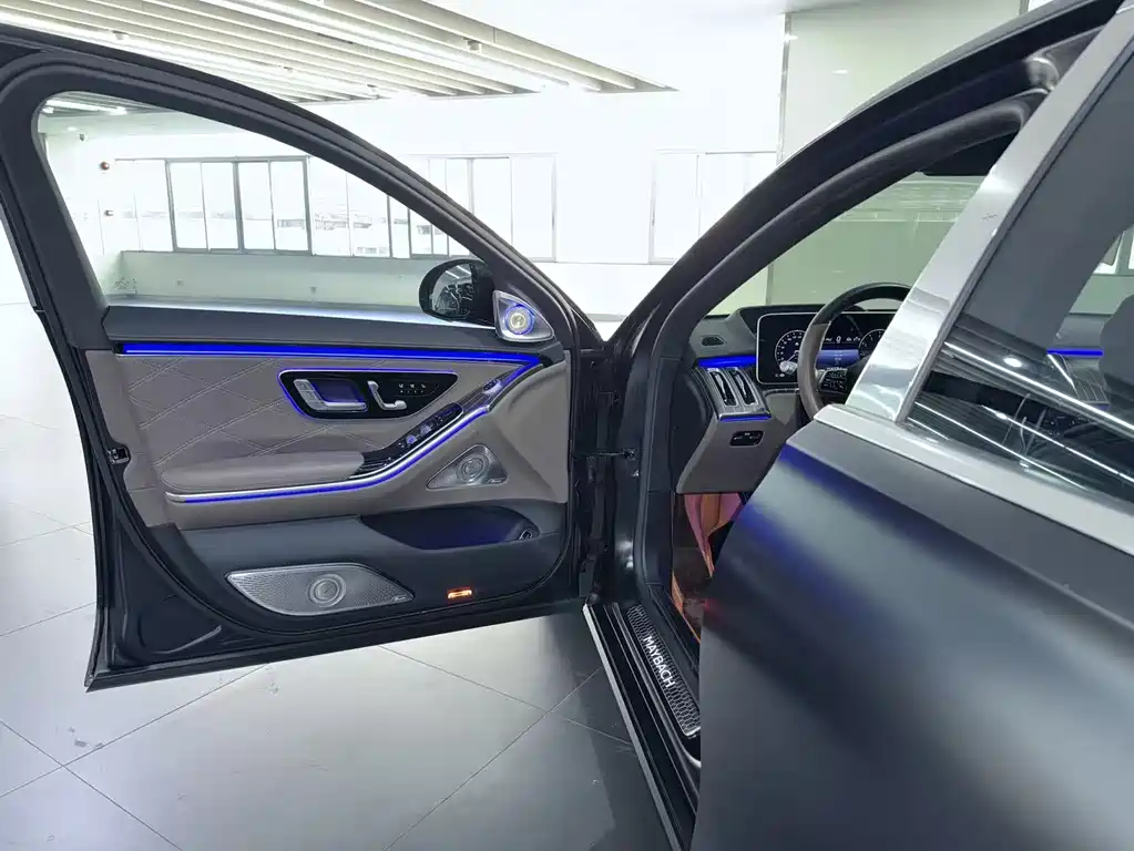 Maybach S-Class 2022 S 680 4MATIC Original Couture First Edition купить на сайте DeffCars