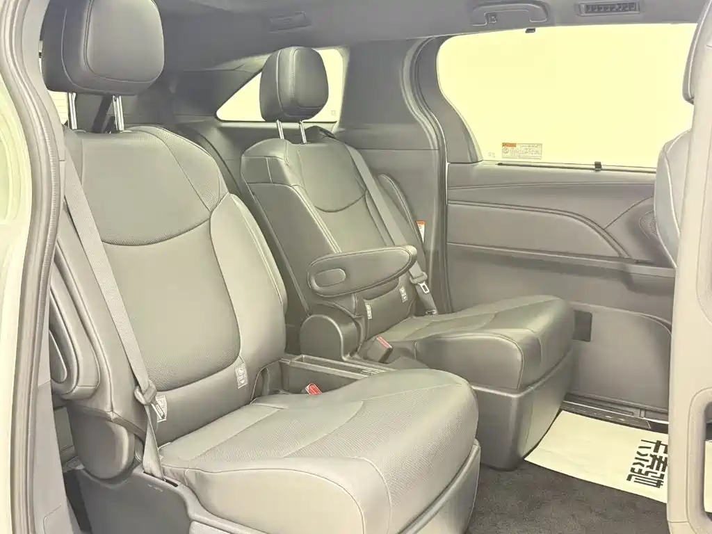Grevia 2024 2.5L hybrid premium PLUS four-wheel drive version купить на сайте DeffCars