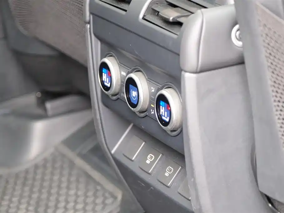 Land Rover Defender 2024 110 3.0T P400 Dark Special Edition купить на сайте DeffCars