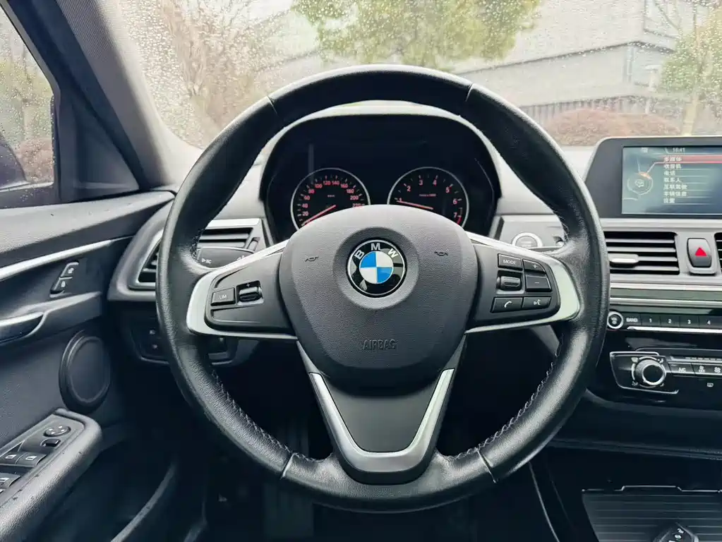 BMW 1 Series 2017 118i Sports купить на сайте DeffCars