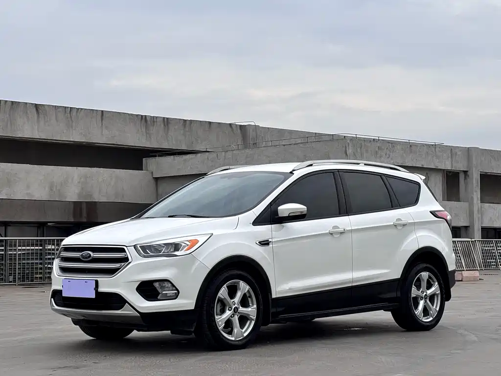 Escape 2017 EcoBoost 180 two-wheel drive refined airfoil купить на сайте DeffCars