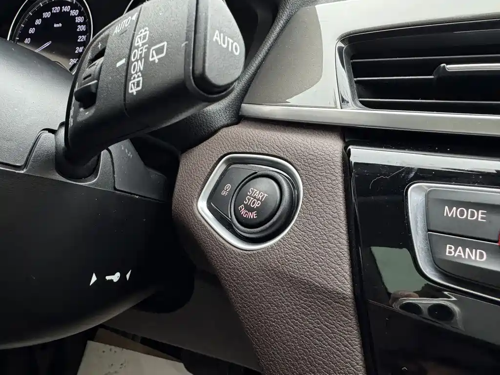 BMW X1 2019 xDrive20Li Exclusive Model купить на сайте DeffCars