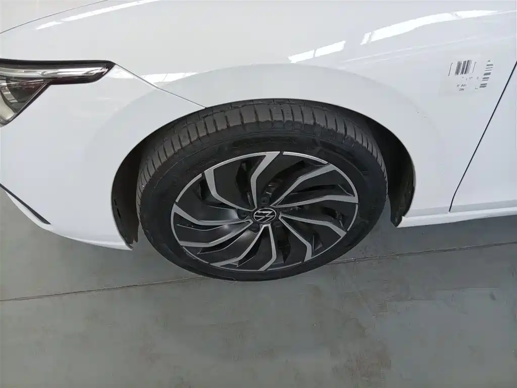 Golf 2023 facelift 280TSI DSG Pro купить на сайте DeffCars