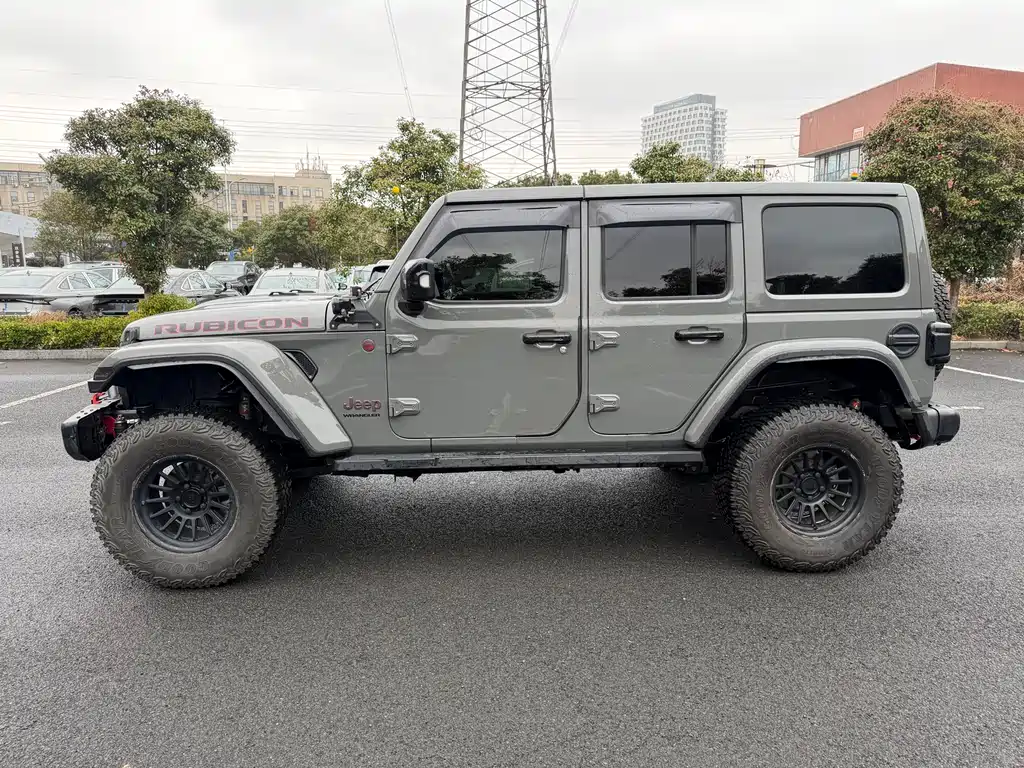 Wrangler 2021 2.0T Robin Hood Four-Door Edition купить на сайте DeffCars