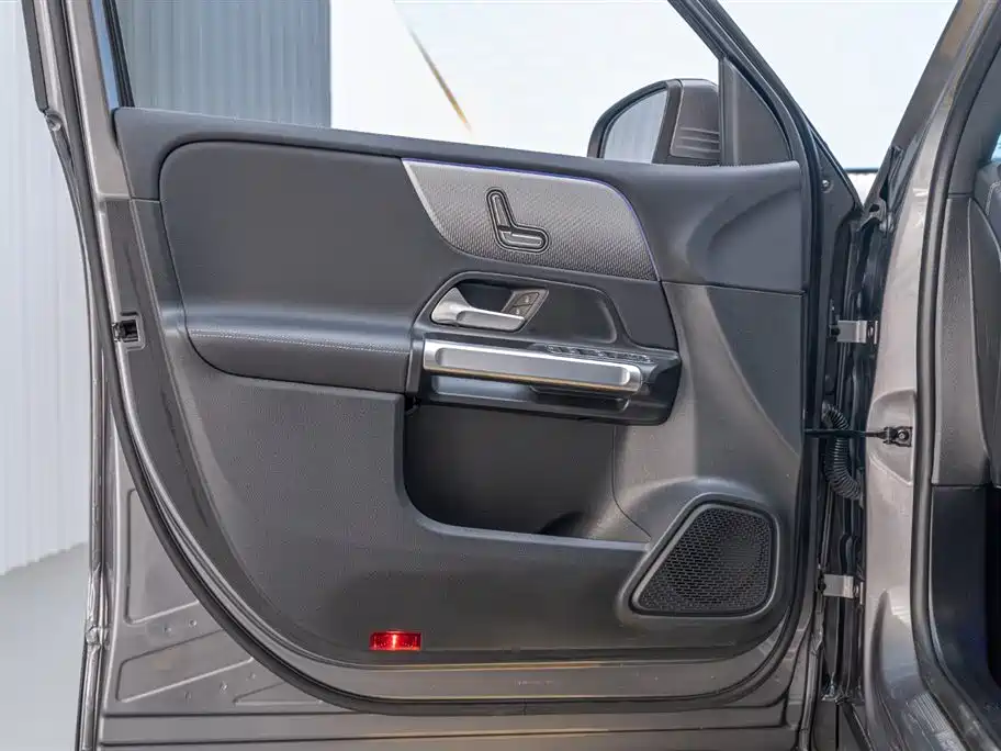 Mercedes-Benz GLB 2022 facelift version 2 GLB 200 fashion model купить на сайте DeffCars