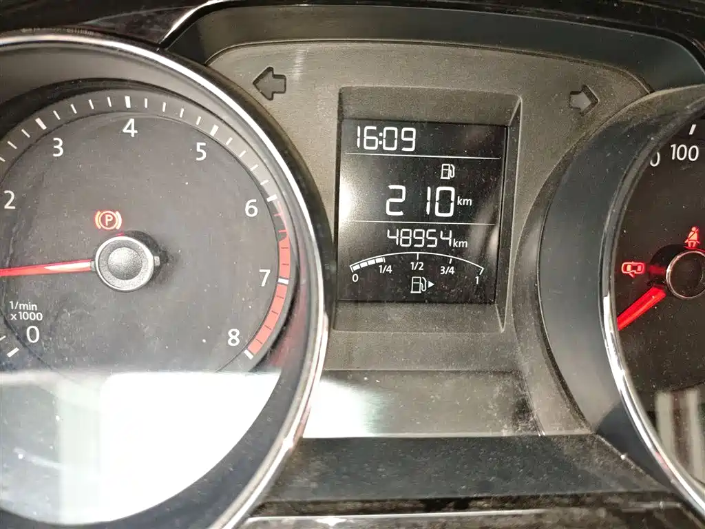 Bora 2018 1.5L manual comfort model купить на сайте DeffCars
