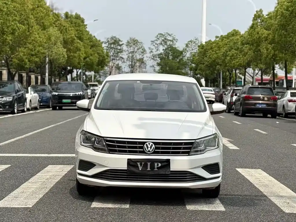 Jetta 2017 1.4L manual fashion model купить на сайте DeffCars