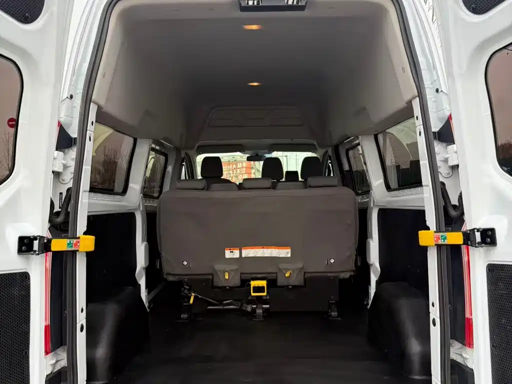 Transit 2019 2.0T gasoline automatic multi-functional commercial vehicle with central axle, mid-roof, 6-seater National VI купить на сайте DeffCars