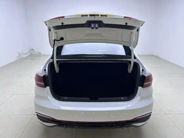 Lavida 2024 300TSI DSG Starry Sky Full Edition купить на сайте DeffCars