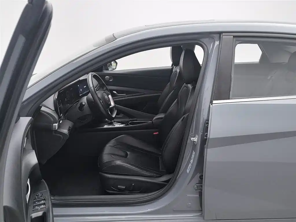 Elantra 2021 1.5L CVT LUX Premium Edition купить на сайте DeffCars