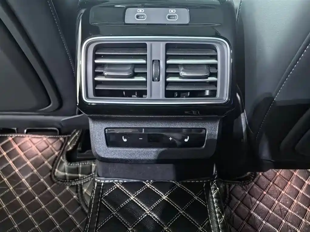 Audi Q5L 2026 2.0T smart hybrid exclusive model купить на сайте DeffCars