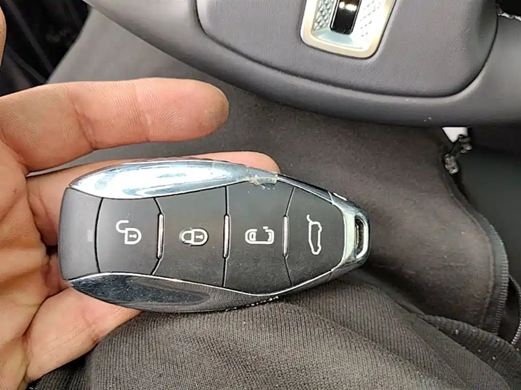 Hongqi HQ9 PHEV 2024 2.0T four-wheel drive business version купить на сайте DeffCars