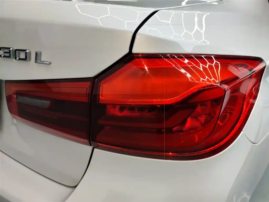 BMW 5 Series 2019 530Li Leading M Sports Package купить на сайте DeffCars