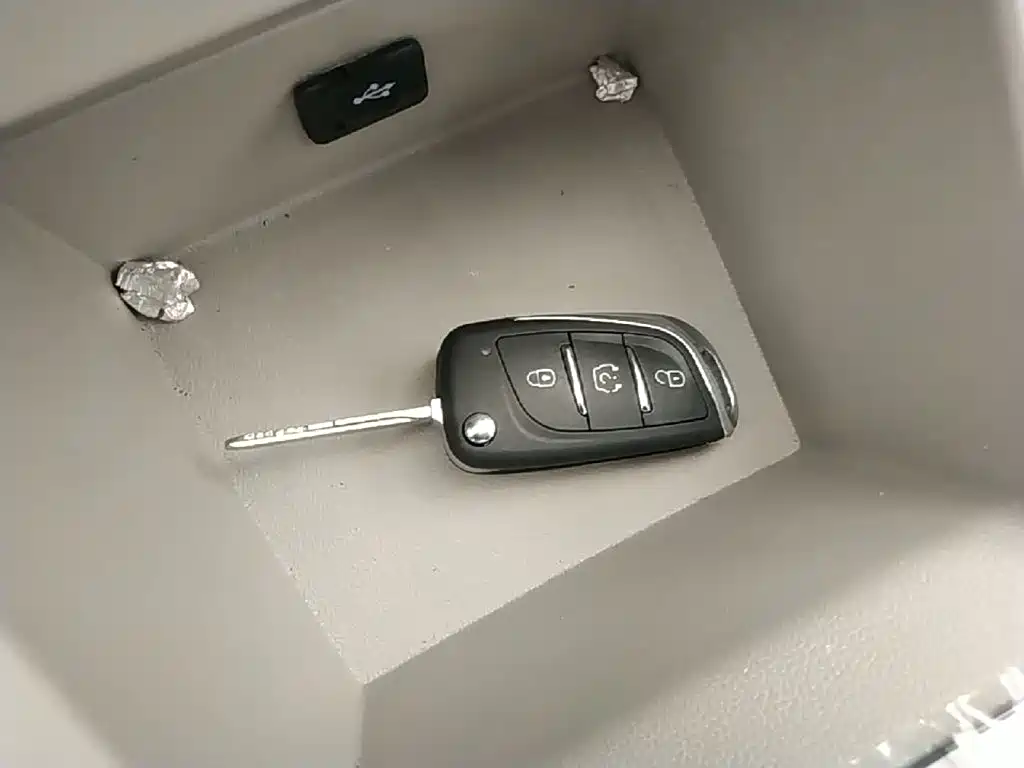 Yizhi EV2 2026 PLUS+ Comfort Model купить на сайте DeffCars