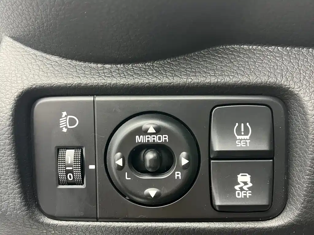 Huanchi 2020 facelift 1.4L automatic comfort sunroof version купить на сайте DeffCars