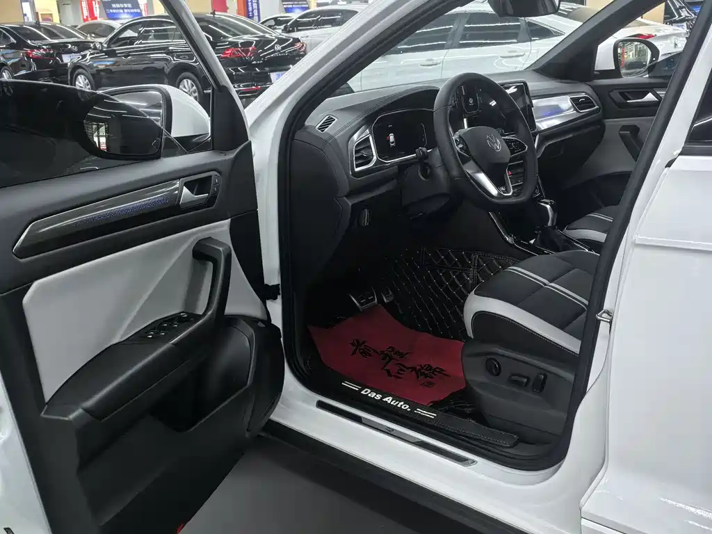 T-ROC 2023 300TSI DSG two-wheel drive Chenguang version купить на сайте DeffCars