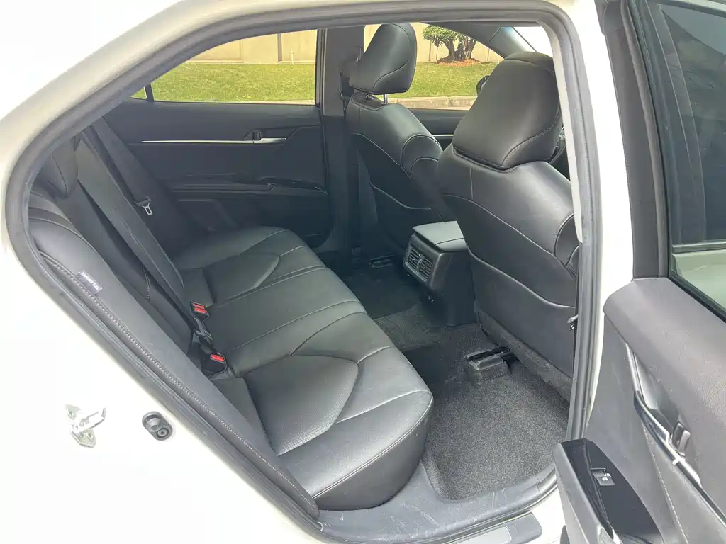 Camry 2019 2.5G Deluxe Edition National VI купить на сайте DeffCars