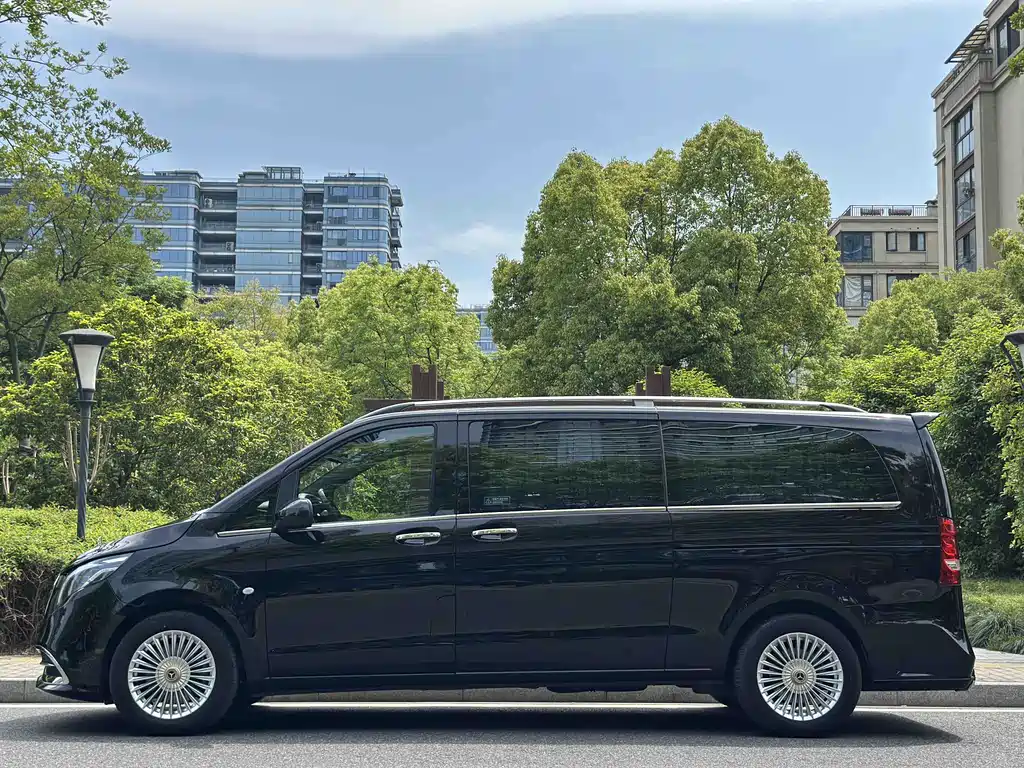 Vito 2023 2.0T Business Edition 7 seats купить на сайте DeffCars