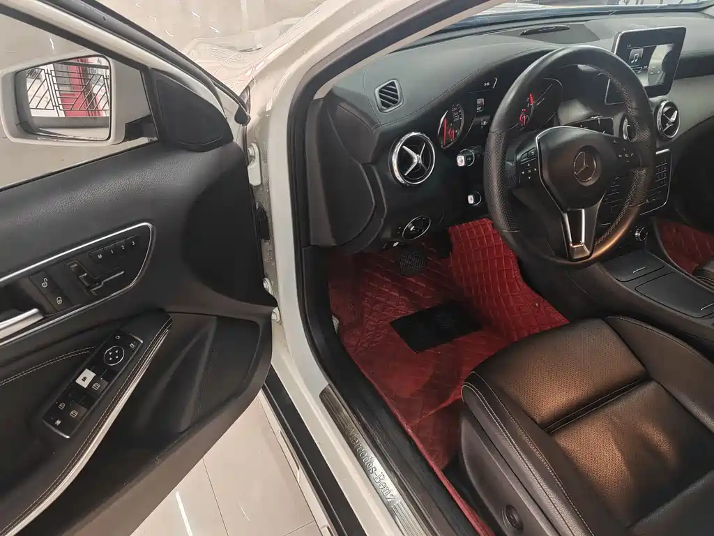 Mercedes-Benz GLA 2016 GLA 200 Fashion Model купить на сайте DeffCars