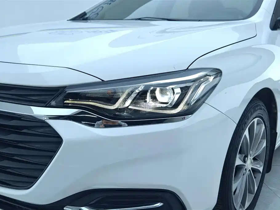 Cruze 2022 320 Automatic Sunroof Edition купить на сайте DeffCars