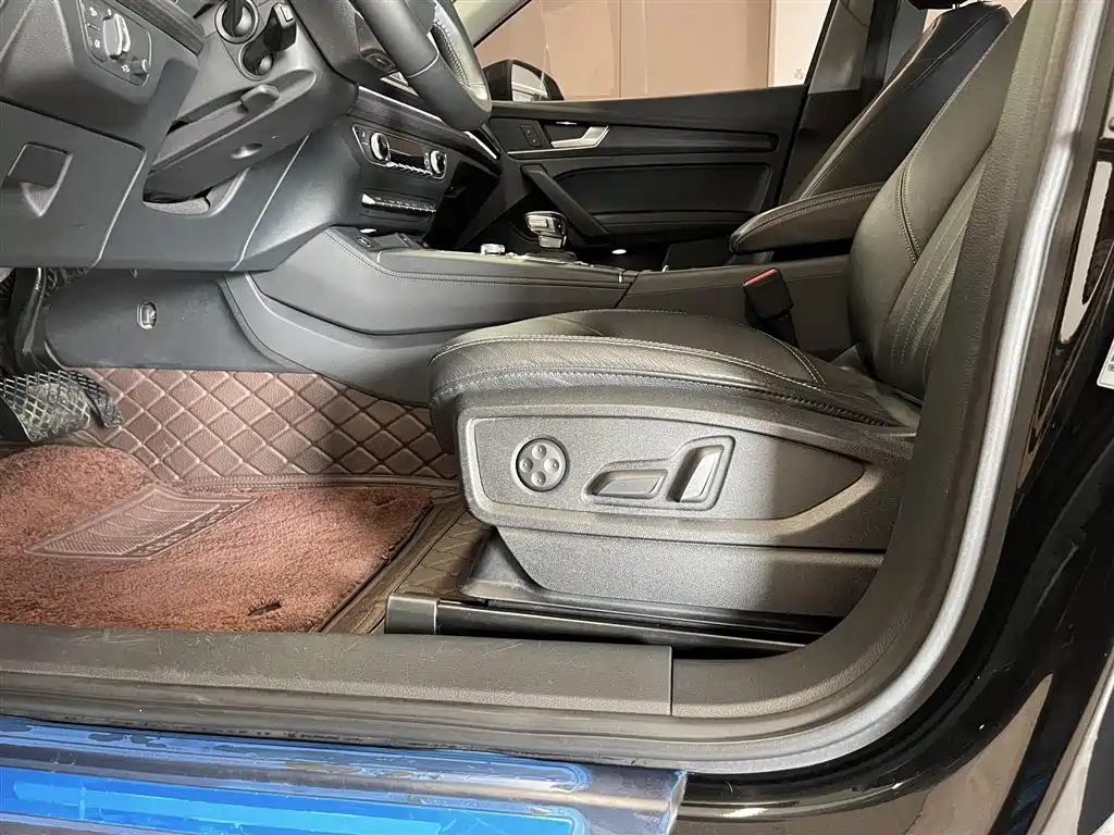 Audi Q5L 2020 45 TFSI exclusive and elegant model купить на сайте DeffCars