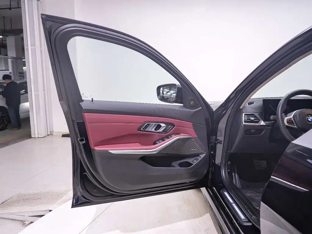 BMW 3 Series 2023 325Li M Sports Night Package купить на сайте DeffCars