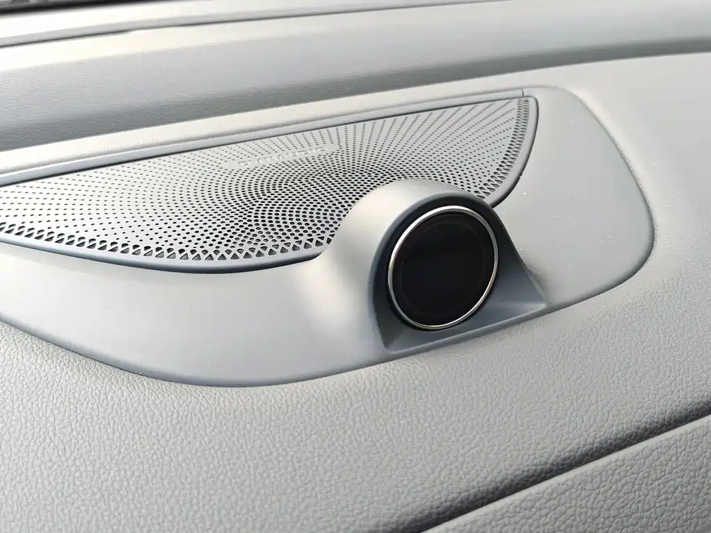 Lantu Dreamer 2024 PHEV Extra Long Range Premium Edition купить на сайте DeffCars