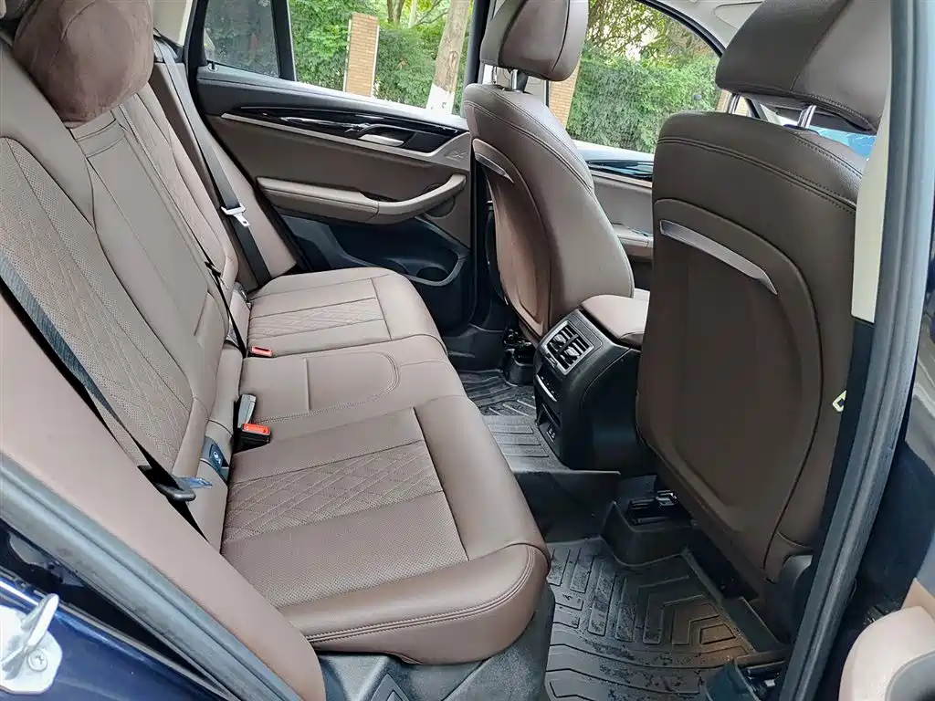 BMW X3 2022 facelift xDrive25i M sports package купить на сайте DeffCars