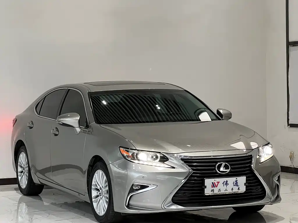 Lexus ES 2015 200 Elite Edition купить на сайте DeffCars