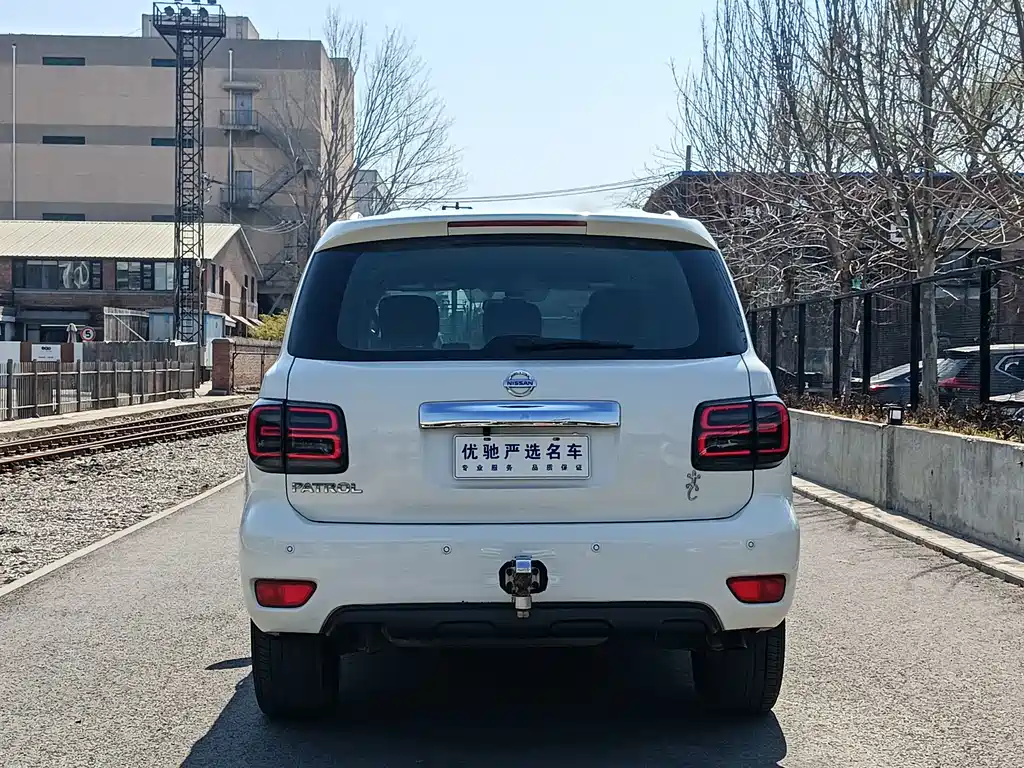 Patrol 2018 4.0L LinkedIn model купить на сайте DeffCars