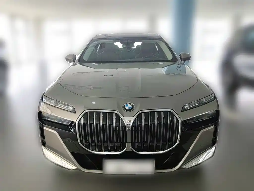 BMW 7 Series 2023 740Li Leading M Sports Package купить на сайте DeffCars