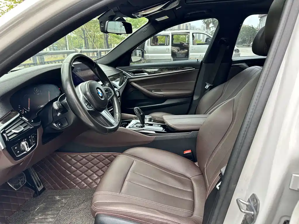 BMW 5 Series 2019 525Li M Sports Package купить на сайте DeffCars