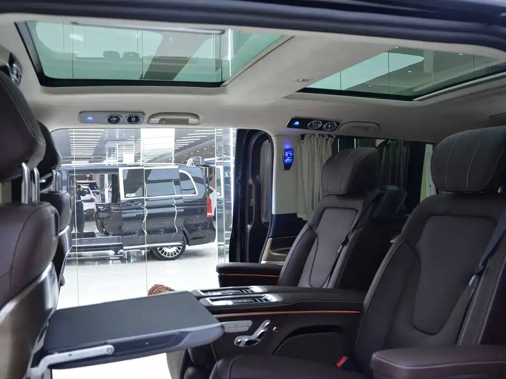 Mercedes-Benz V-Class 2022 V 260 L Long Wheelbase Luxury Edition купить на сайте DeffCars