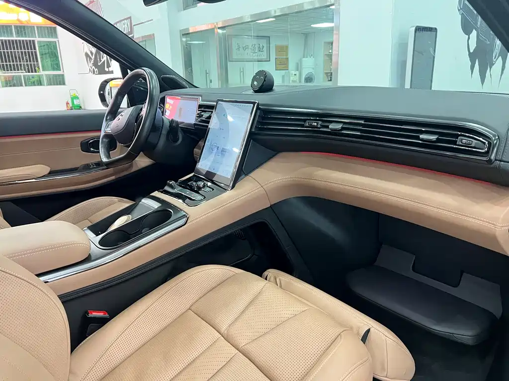 NIO ES8 2020 450KM seven-seater version купить на сайте DeffCars