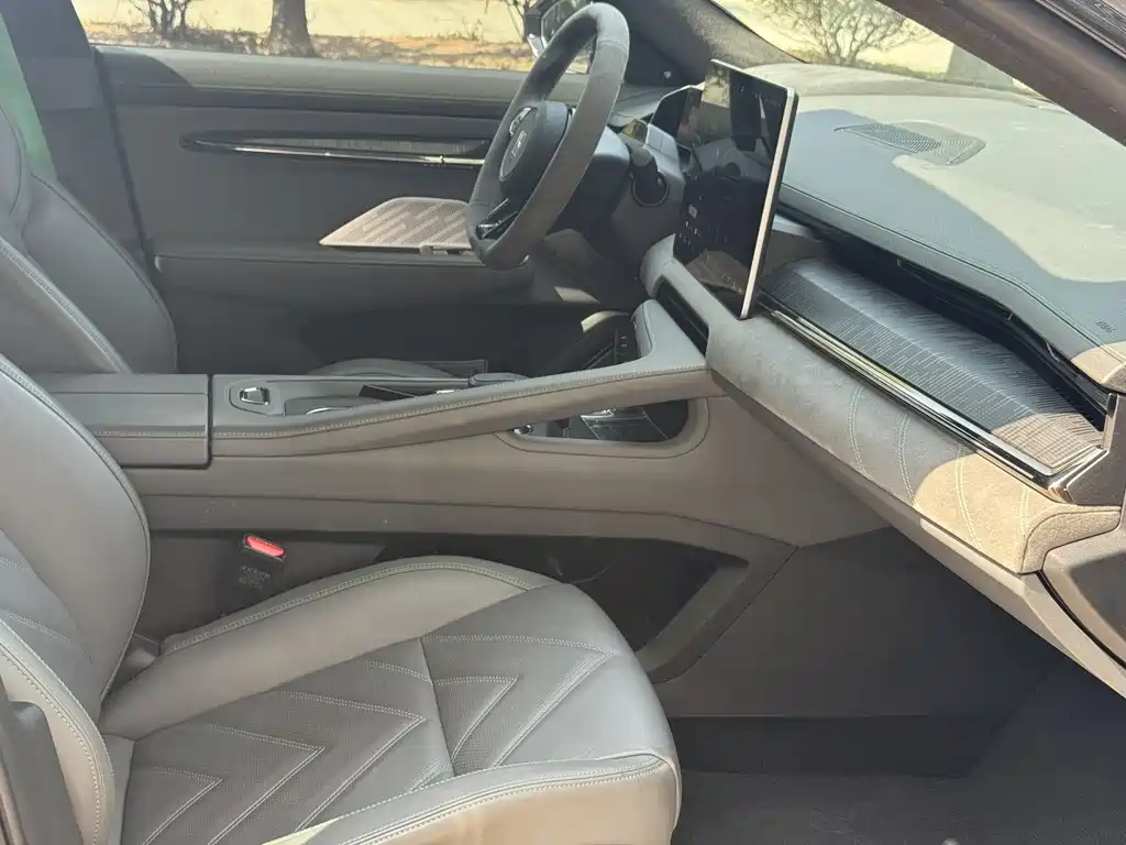 JiKrypton 001 2021 model long endurance dual motor WE version купить на сайте DeffCars