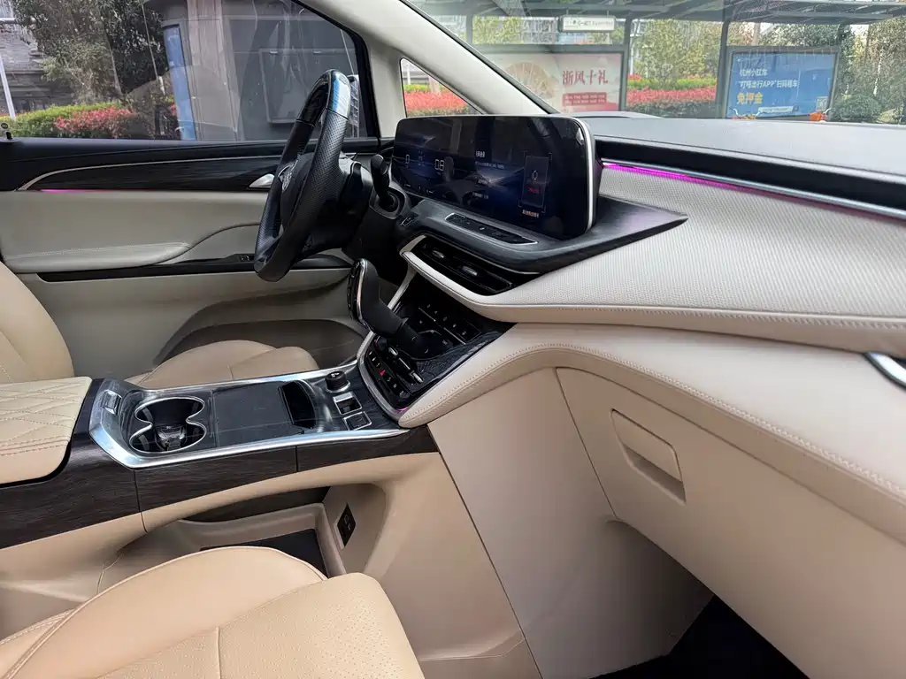 Buick GL8 2023 ES Lu Zun Comfort Type купить на сайте DeffCars